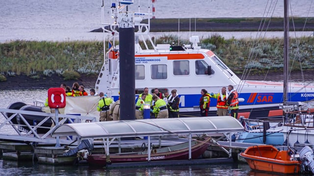  Niederlande: Feuer auf Frachtschiff fordert ein Todesopfer