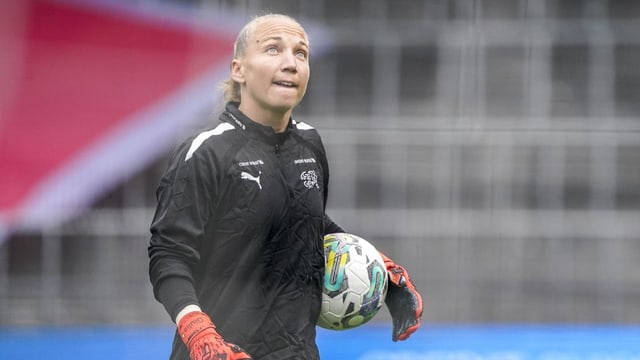  Goalie Thalmann beendet nach der WM ihre Profi-Karriere