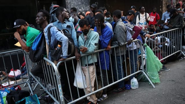  Warnsignal New York: Die Migration wird selbst Demokraten zu viel