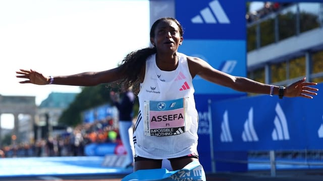  Assefa pulverisiert Marathon-Weltrekord, Schlumpf und Abraham top