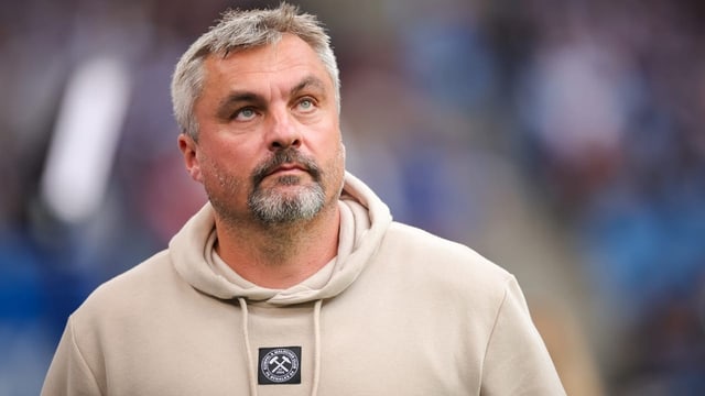  Schalke entlässt Trainer Reis
