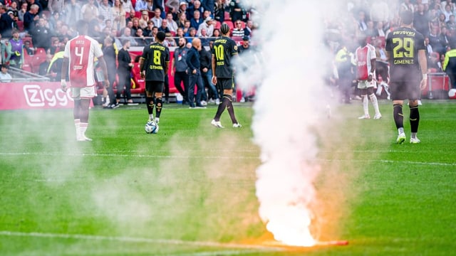  Nach Spielabbruch: Ajax Amsterdam am Tiefpunkt angelangt