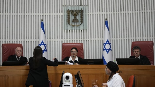  Oberstes Gericht Israels befasst sich mit Justizreform