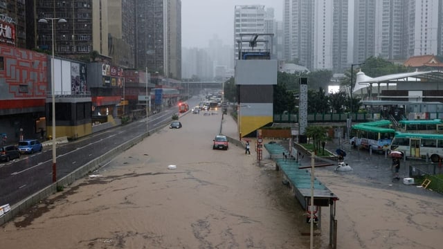  Über 100 Verletzte nach Rekordregen Hongkong