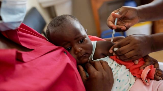  WHO empfiehlt neuen Malaria-Impfstoff für Kinder