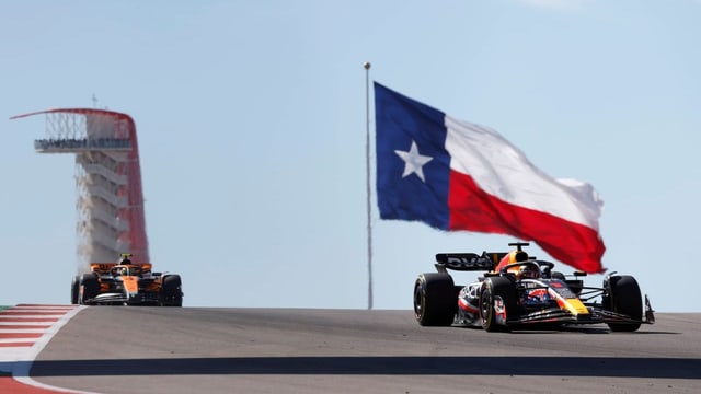  Verstappen feiert Sieg, Hamilton und Leclerc disqualifiziert
