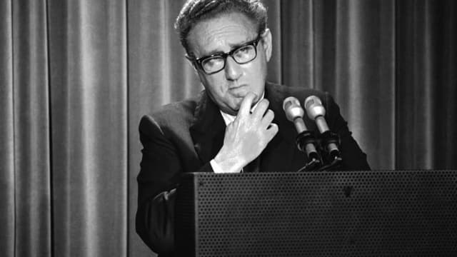  Henry Kissinger: Genialer Politstratege oder Kriegsverbrecher?