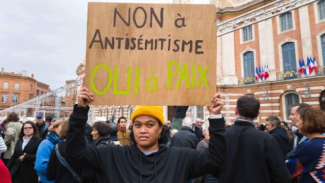  In Frankreich demonstrieren Zehntausende gegen Antisemitismus