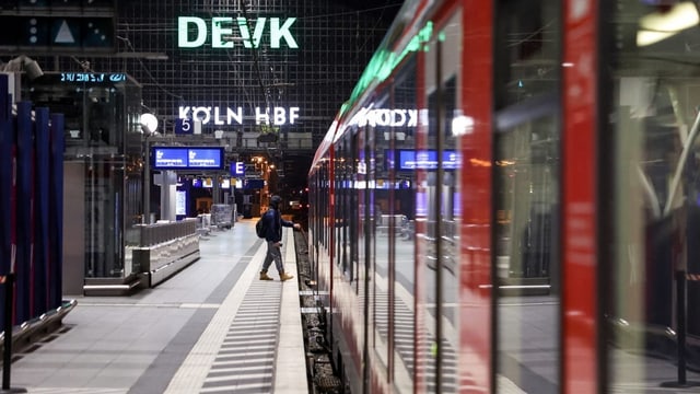  Gewerkschaft stimmt für unbefristete Bahnstreiks in Deutschland