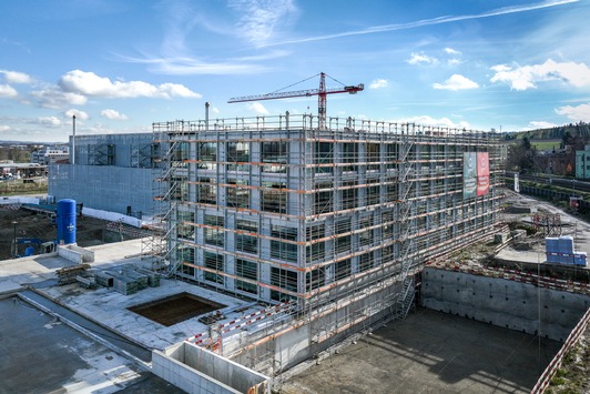  Schweizer Premiere für 100% recyceltes Aluminium auf dem Green Metro-Campus