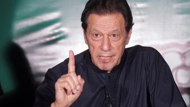  Pakistans Ex-Premier Khan wird zu zehn Jahren Haft verurteilt