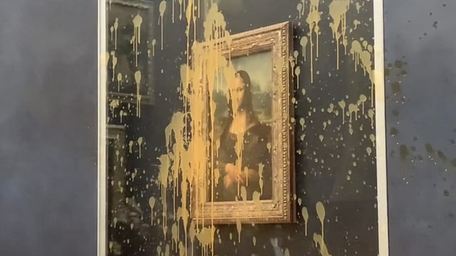  Aktivistinnen bewerfen Bild der Mona Lisa mit Suppe