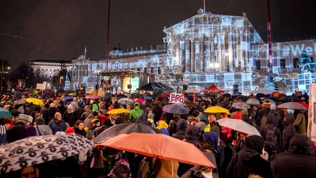  Deutsche Massenproteste wecken Österreich auf – die Gründe