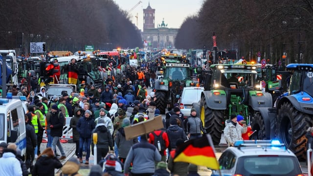  Tausende Bauern und Traktoren in Berlin – Lindner ausgebuht