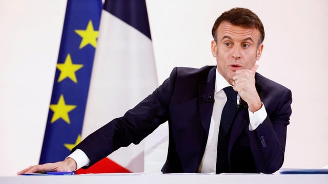  Macron will das Land aufrüsten, damit es Frankreich bleibt