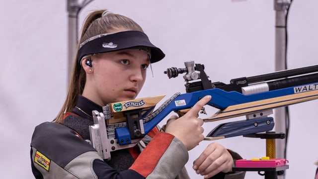  15-jährige Emily Jäggi bei Weltcup-Debüt auf dem Podest