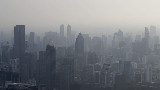  Bangkok verschwindet einmal mehr im Feinstaub-Nebel