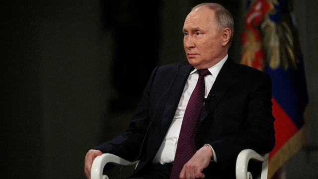  Putin biegt Geschichte nach seinem Weltbild