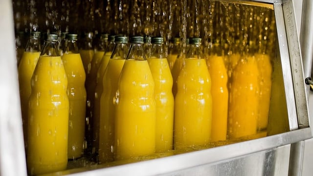  Orangensaft wird knapp und teuer – das steckt dahinter