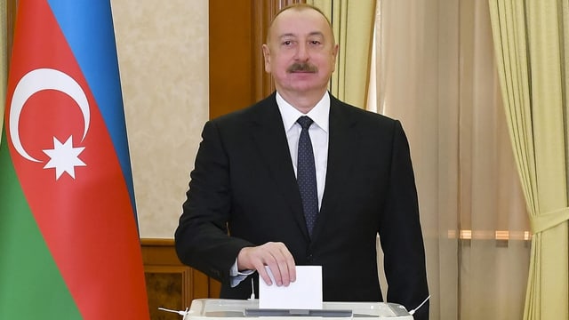  Aliyev schlachtet Karabach-Triumph in Aserbaidschan aus