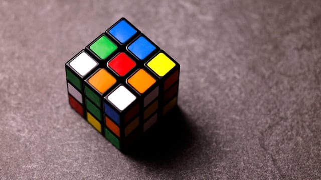  Rubik’s Cube: Knobeln bis zur Verzweiflung