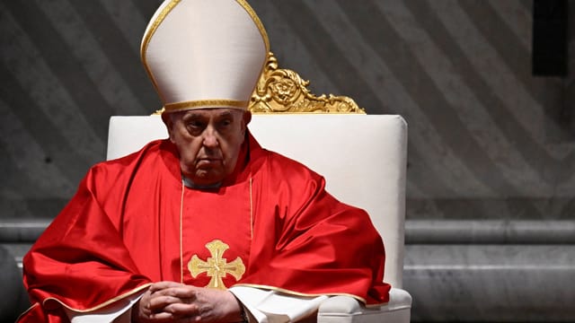  Papst verzichtet auf Teilnahme an Karfreitagsprozession