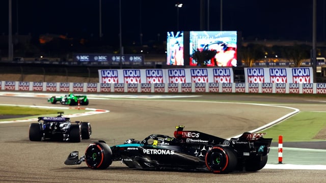  Bestzeit für Hamilton – Sauber-Duo weit hinten