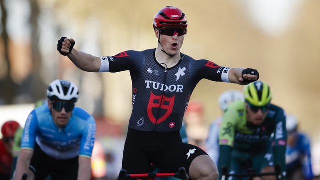  Tudor mit 1. World-Tour-Sieg – Ayuso gewinnt Tirreno-Zeitfahren