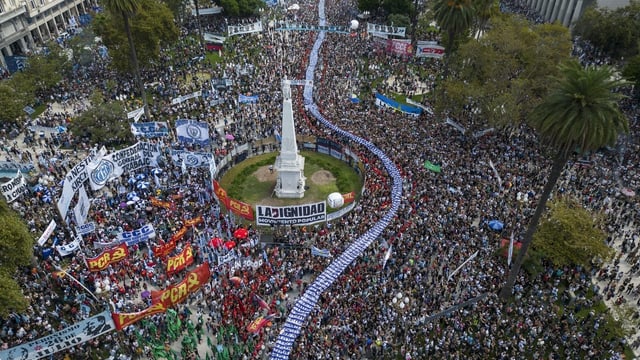  Argentinien gedenkt Opfer der Diktatur – Milei erntet Kritik
