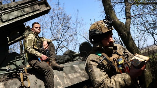  Ukraine senkt Alter für Einberufung in die Armee auf 25 Jahre