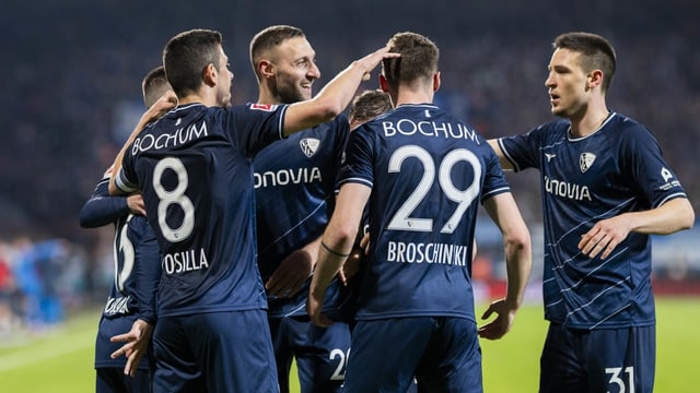  Bochum siegt im Abstiegskampf – Leicester steigt auf