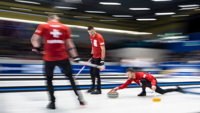  Schweizer Curler fahren zwei Pflichtsiege ein