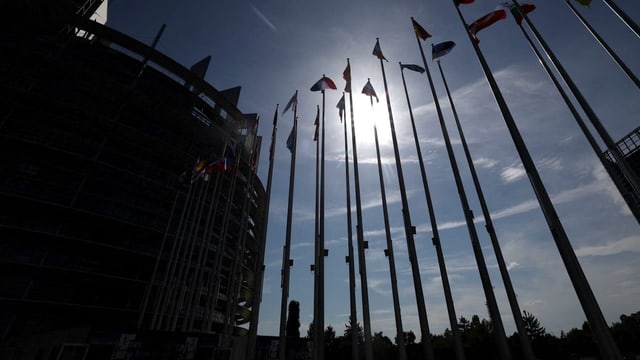  Europaparlament gibt grünes Licht für neue EU-Schuldenregeln