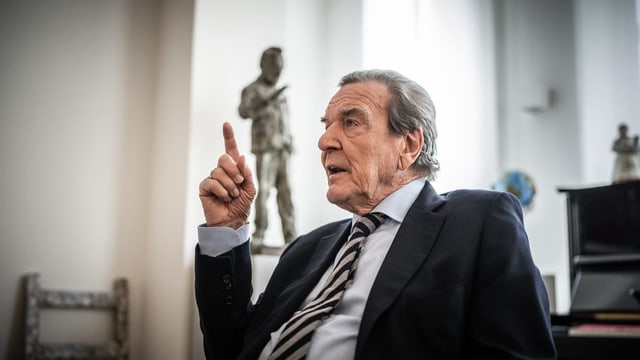  Gerhard Schröder: tief gefallen – und tief verwurzelt in der SPD