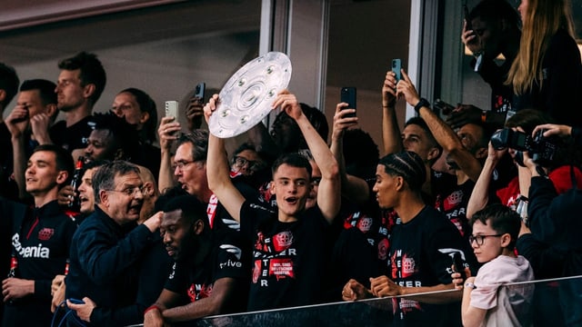 Von Leverkusen bis Bukarest: Die Fussball-Champions im Bild