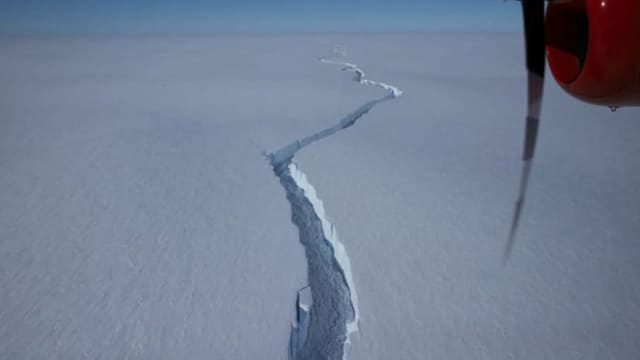  Riesiger Eisberg von Antarktis-Schelfeis abgebrochen