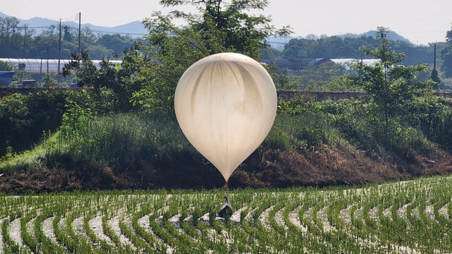  Müll-Ballons: Südkorea will Norden mit Lautsprechern beschallen