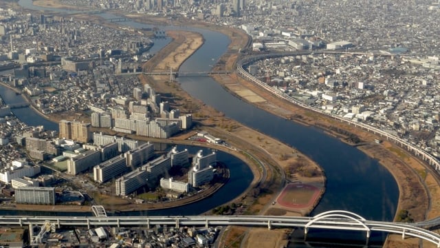  Tokio wappnet sich gegen Hochwasser