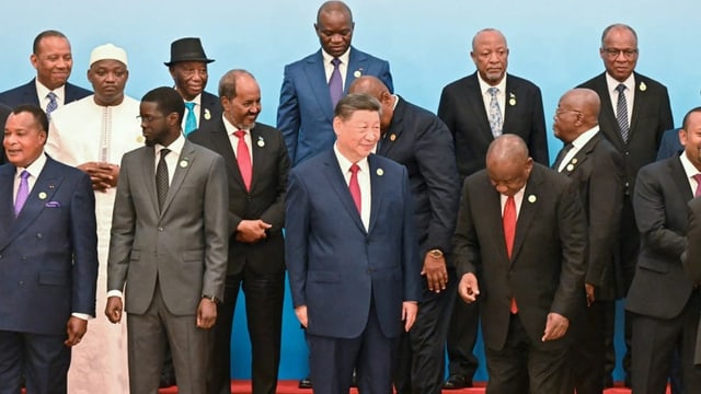  China spricht Milliarden für Afrika – Xi kritisiert den Westen